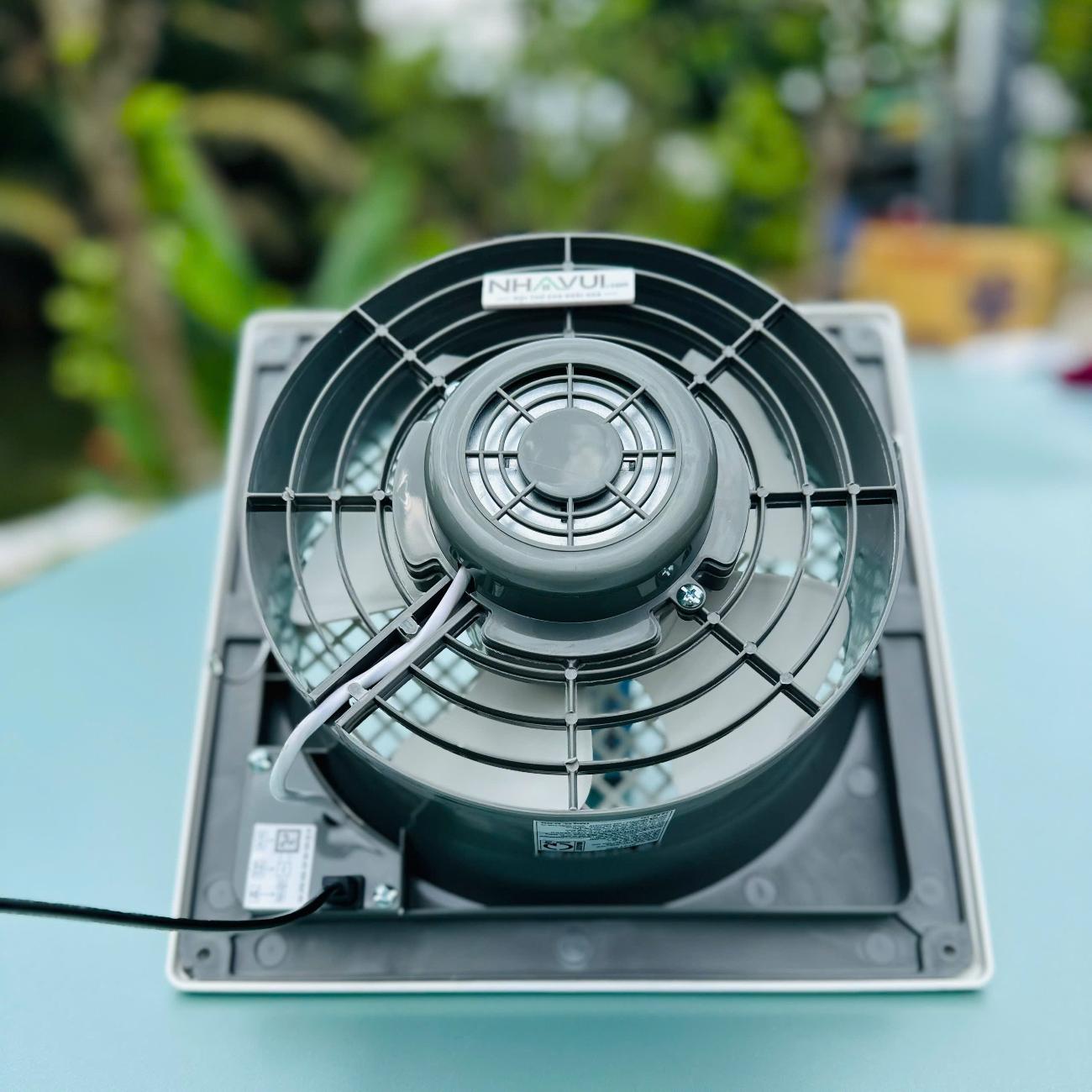 Quạt hút âm trần Senko HT200 35W 1 chiều màu trắng