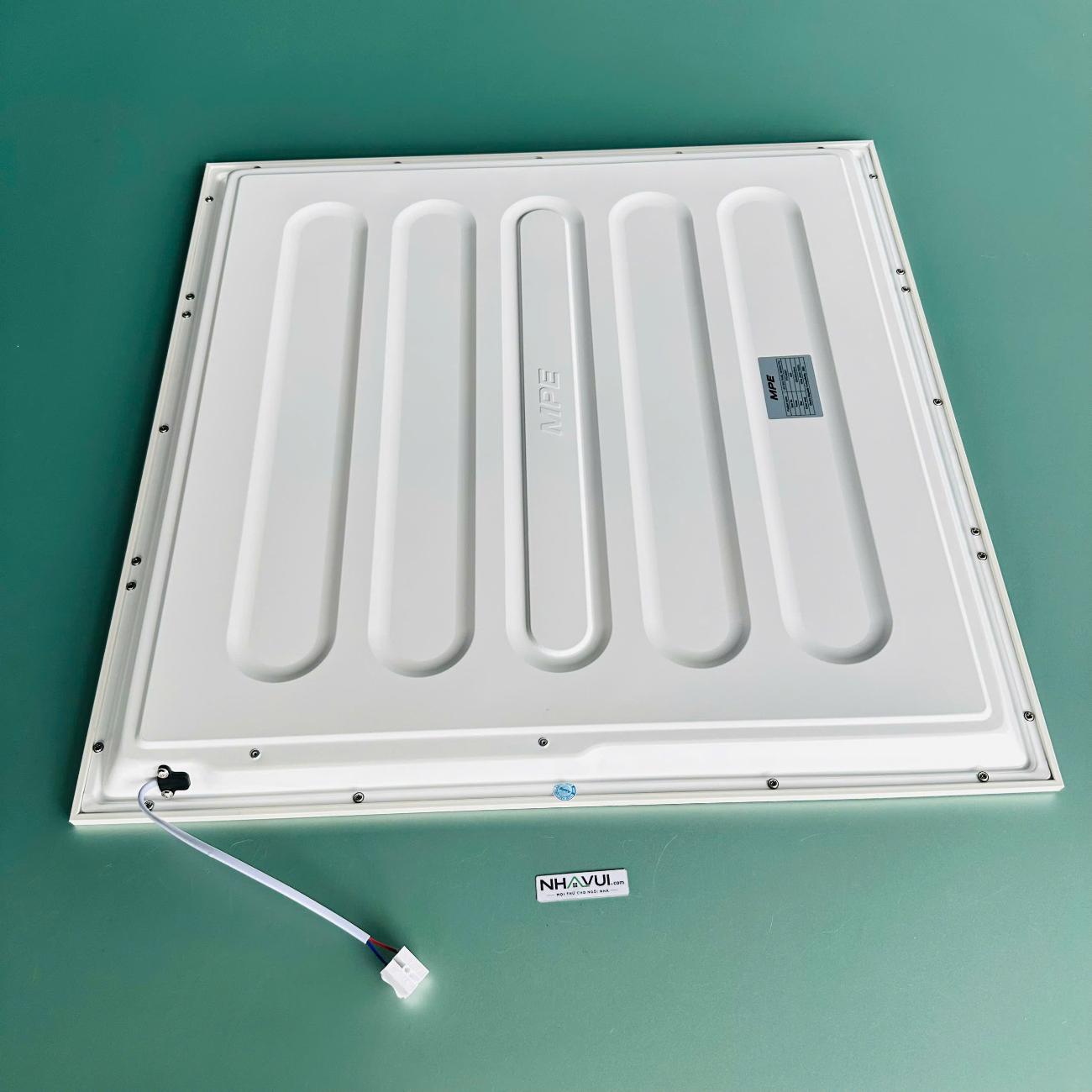 LED tấm loại lớn MPE Seri FPD-6060 600x600mm