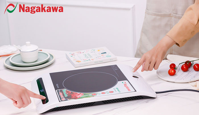 Bếp từ đơn cảm ứng Nagakawa NAG0712 2.200W kèm nồi lẩu 4,5 lít