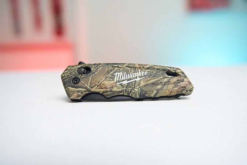 Dao gấp Milwaukee FASTBACK camo 48-22-1535 – dài 7,5 inch
