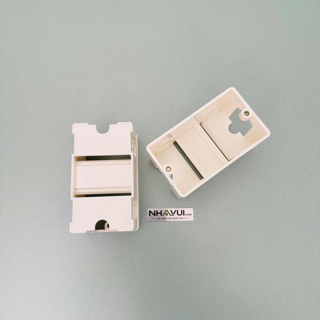 Hộp đế nhựa âm tường MPE A157 MCB