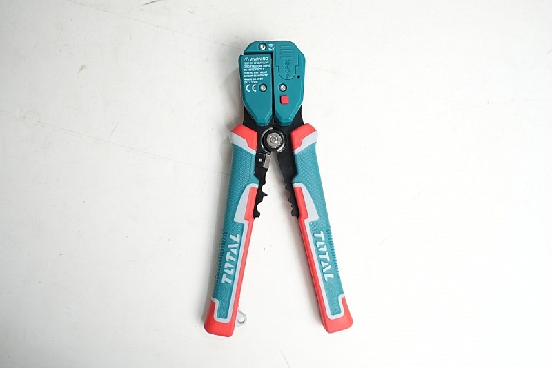 Kìm tuốt dây tự động Total THT152429 có dò điện NCV