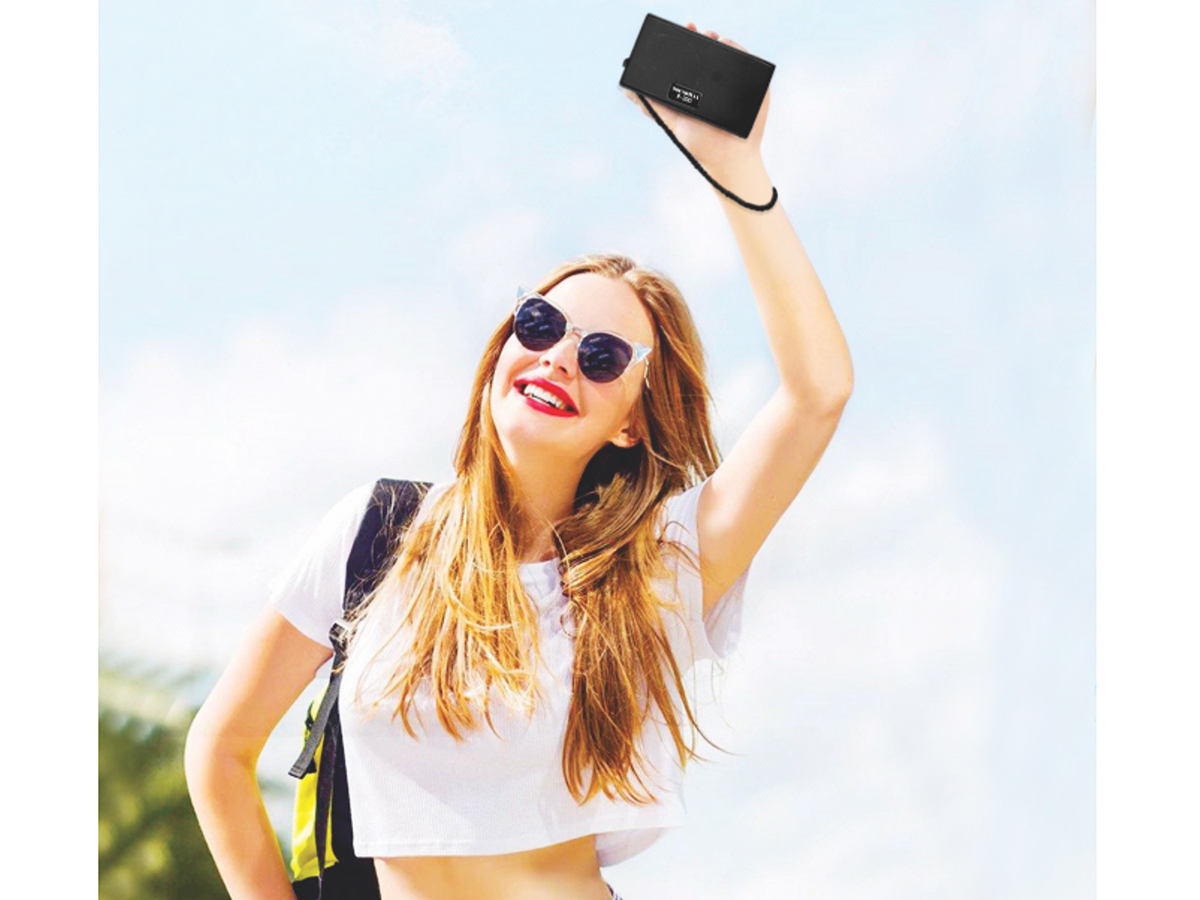 Loa bluetooth di động SoundMax R-200