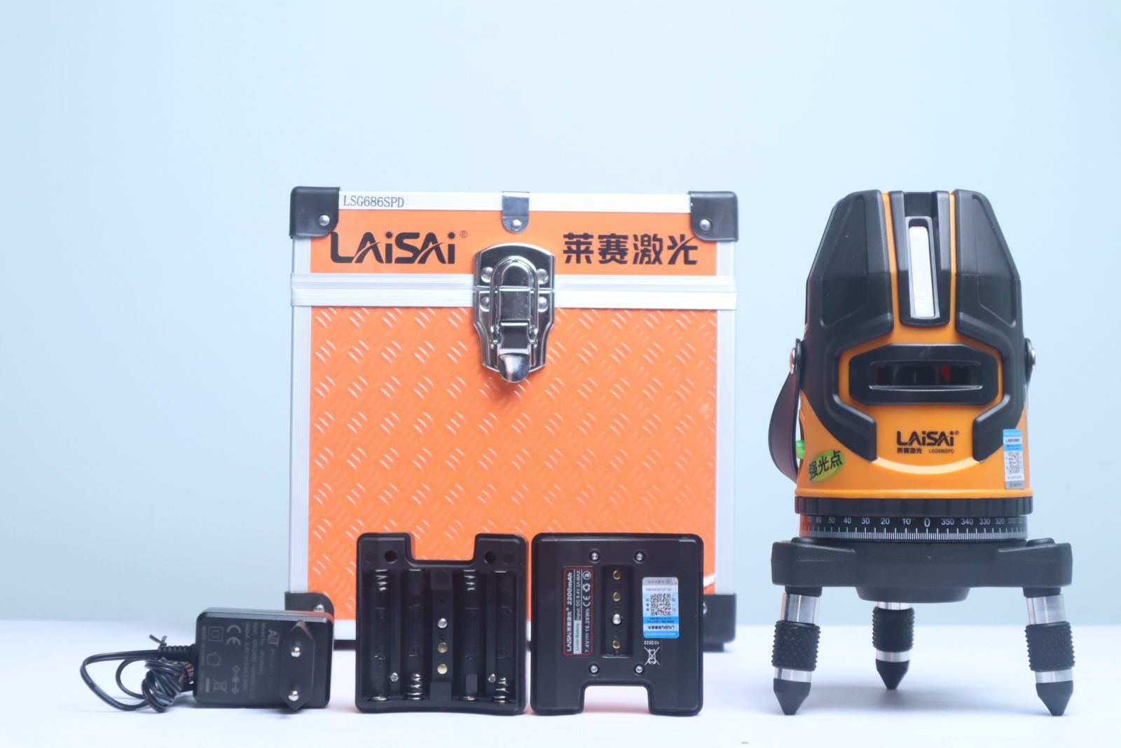 Máy cân bằng laser 5 tia xanh Laisai LSG686SPD – tự cân bằng ±3°, pin sạc