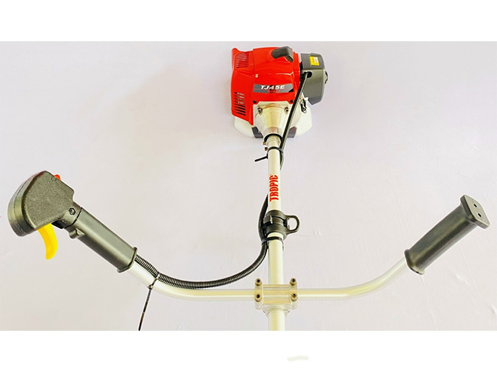 Máy cắt cỏ đeo vai Tropic TB-45 động cơ Kawasaki TJ45E