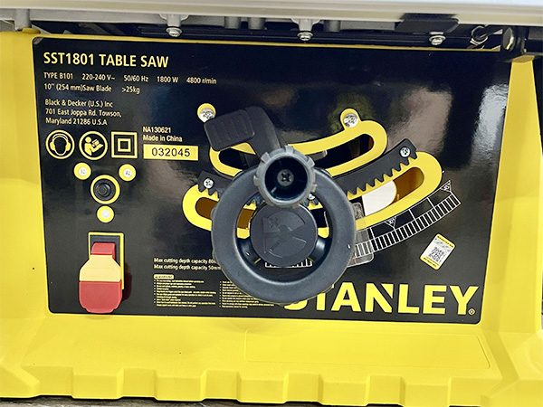 Máy cưa bàn Stanley SST1801 1800W