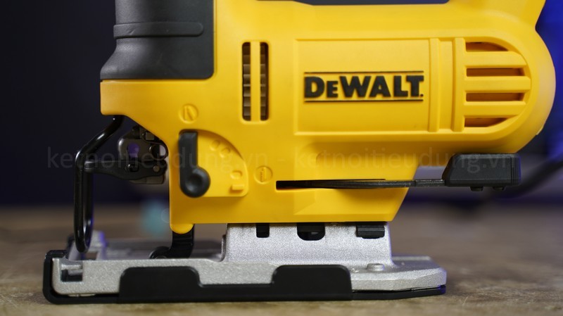 Máy cưa lọng Dewalt DWE349-B1 650W cắt gỗ 75 mm