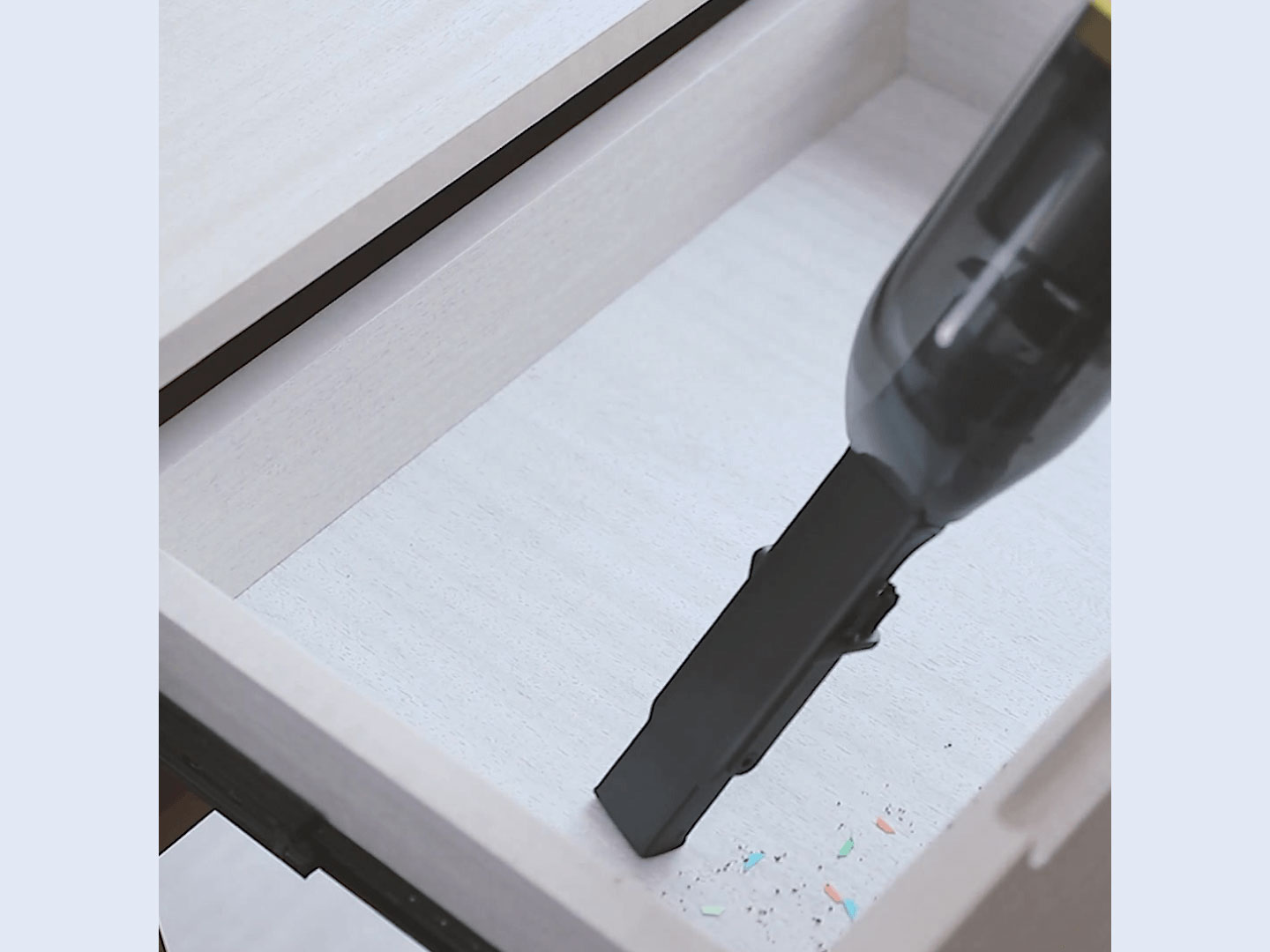 Máy hút bụi cầm tay dùng pin Karcher VCH 2