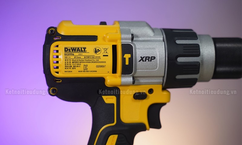 Máy khoan động lực pin Dewalt DCD996P2 18V XR không chổi than 95 Nm (kèm 2 pin 5Ah, sạc)