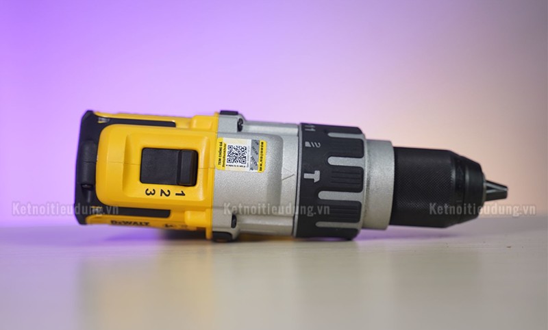 Máy khoan động lực pin Dewalt DCD996P2 18V XR không chổi than 95 Nm (kèm 2 pin 5Ah, sạc)