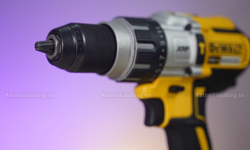 Máy khoan động lực pin Dewalt DCD996P2 18V XR không chổi than 95 Nm (kèm 2 pin 5Ah, sạc)