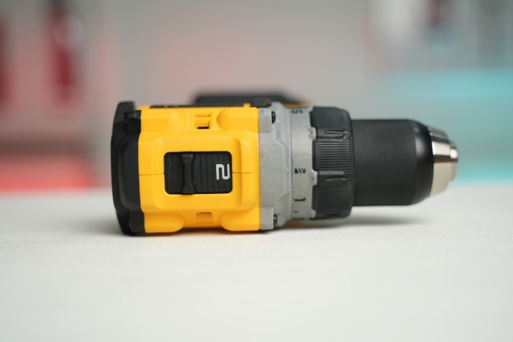 Máy khoan vặn vít dùng pin Dewalt DCD801N-B1 20V Max (thân máy, chưa pin sạc)
