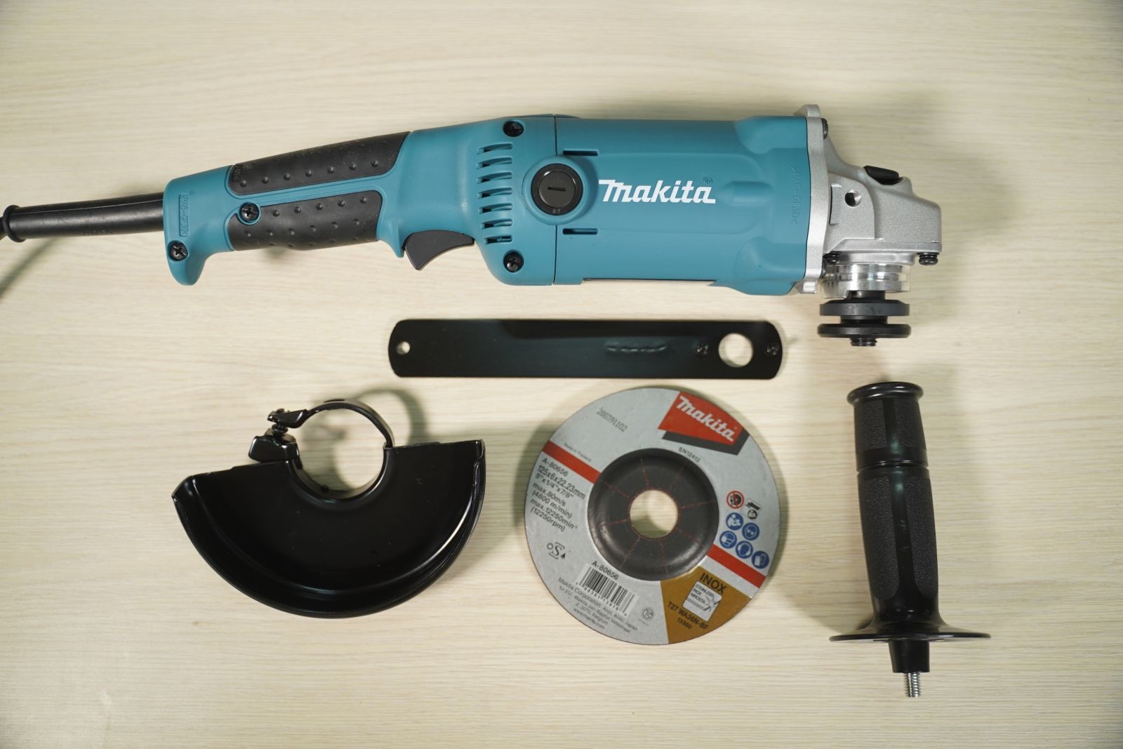 Máy mài góc Makita GA5010 1050W – đá 125 mm