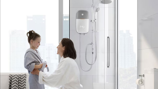 Máy nước nóng trực tiếp Electrolux EWE451MB-DST2