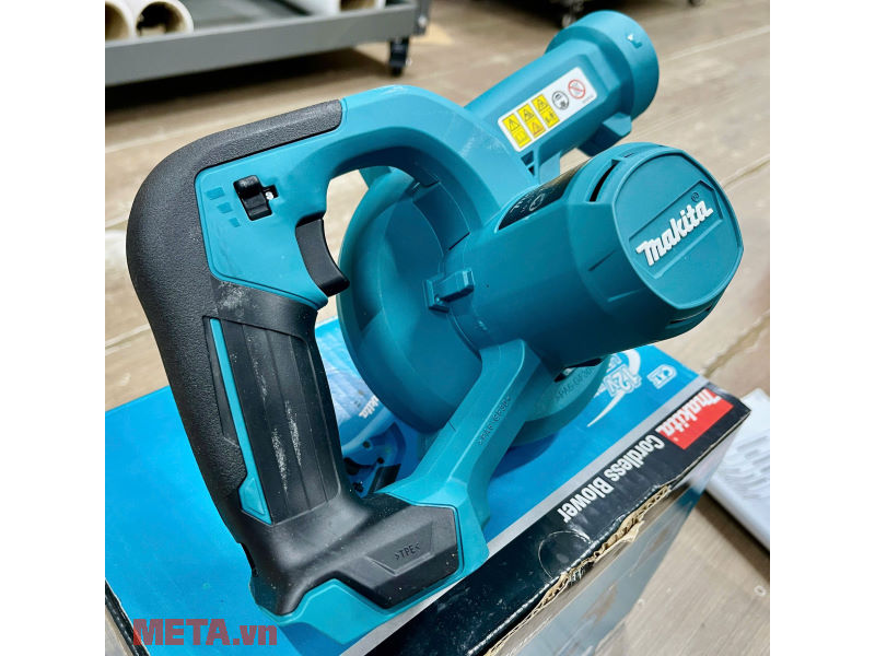 Máy thổi dùng pin 12V Makita UB100DZ (chưa pin và sạc)