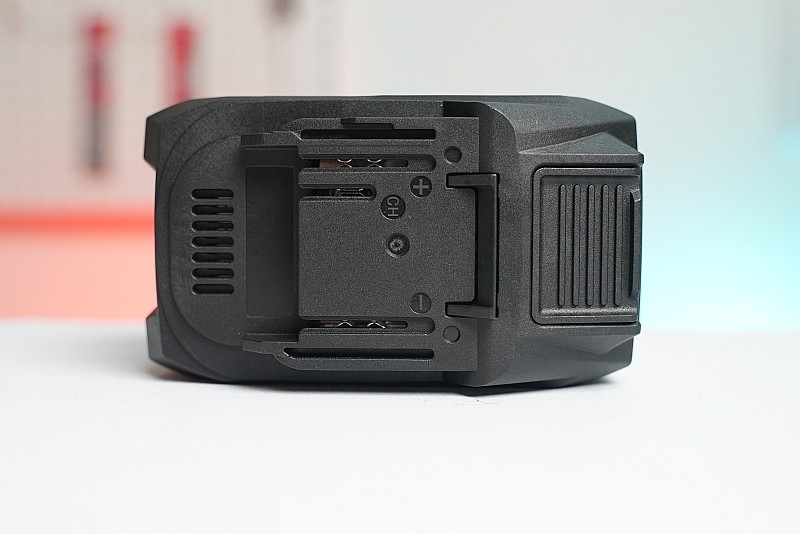 Pin Dekton M21-B6095XA 21V 6.0Ah – hệ M21