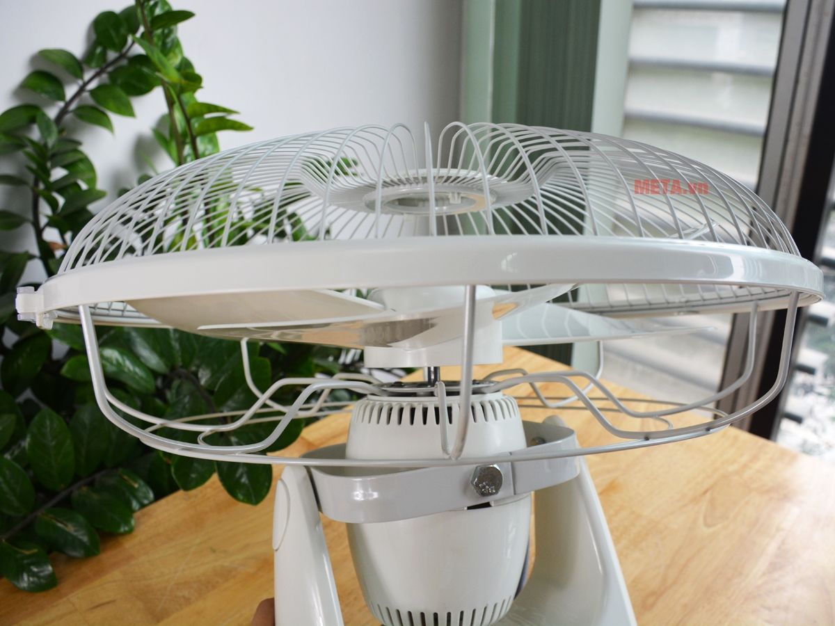 Quạt đảo trần Hatari HT-C16R1 có điều khiển từ xa