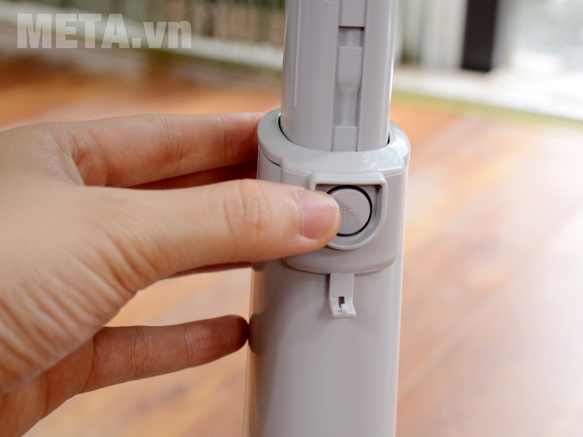Quạt lửng Panasonic F307 có điều khiển
