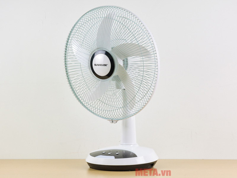 Quạt sạc tích điện Sunhouse SHD7223