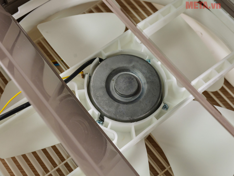 Quạt thông gió gắn tường LiOA EVF30B2