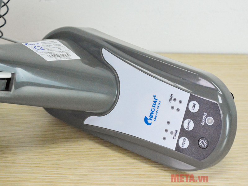Quạt treo tường Ching Hai W615A có điều khiển