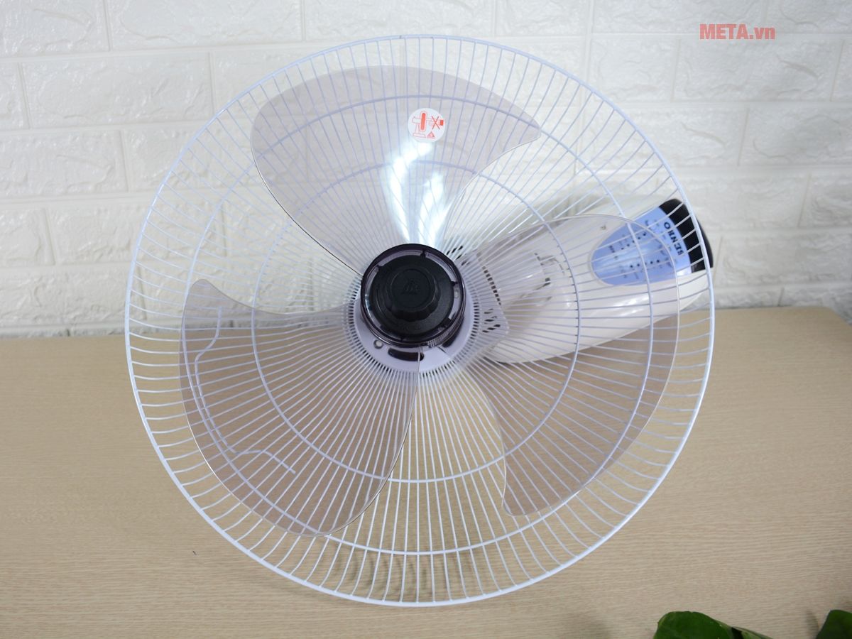 Quạt treo tường Senko TR1628 47W có điều khiển