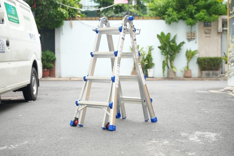 Thang nhôm gấp đa năng Nikawa NKE-44 2 x 4 bậc – chữ A 2,01 m, chữ I 4,14 m