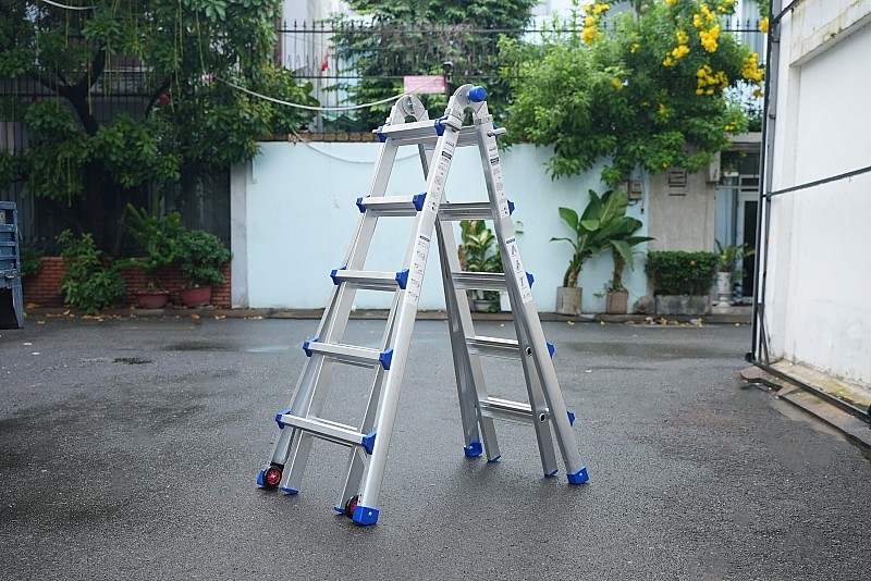 Thang nhôm gấp đa năng Nikawa NKE-45 – chữ A 147–252 cm, chữ I 303–528 cm