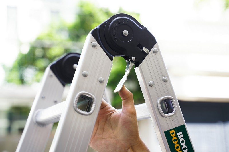 Thang nhôm gấp khóa sập Boodoor KX20 (chữ A 2 m, chữ I 4 m)
