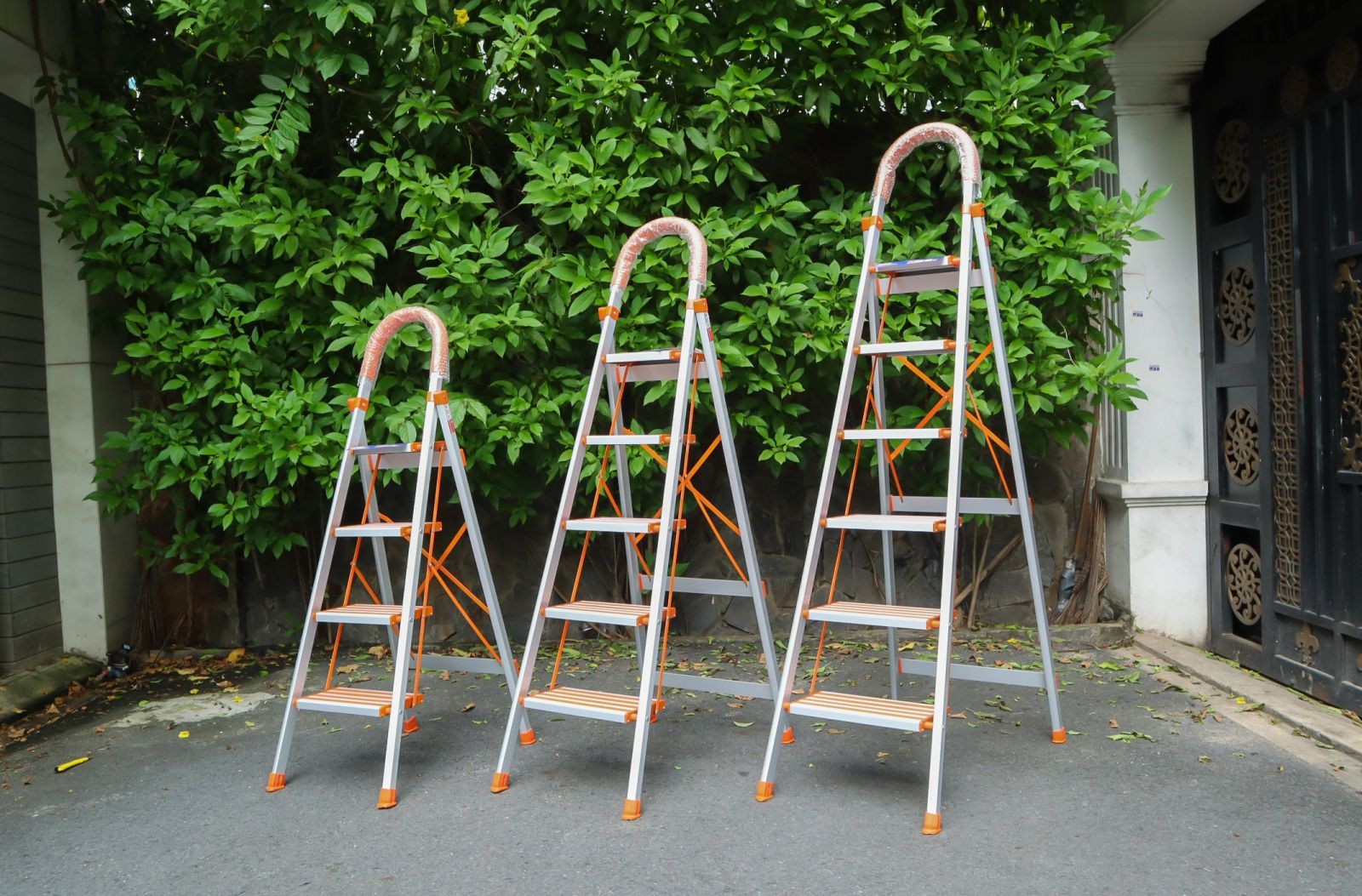 Thang nhôm ghế 6 bậc Nikawa NKA-06 – bậc trên cao 1,46 m, tải 150 kg
