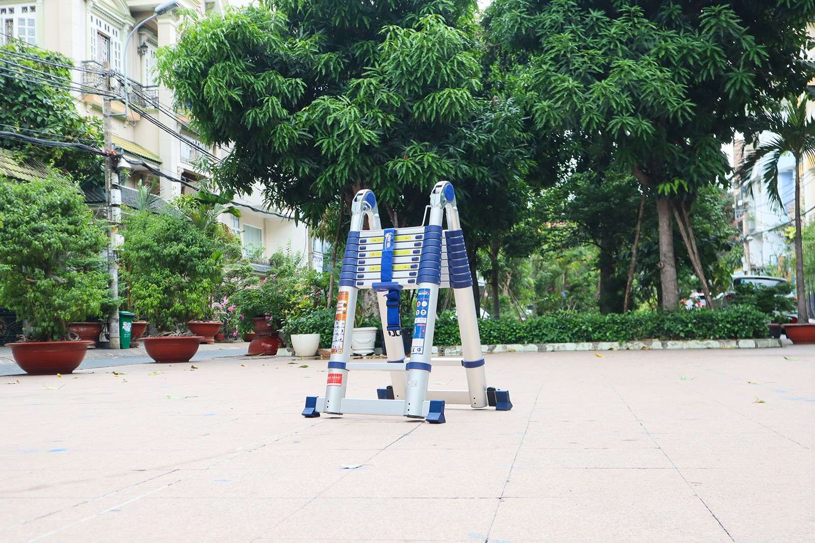 Thang nhôm rút đôi chữ A Nikawa NK-38AI-PRI – chữ A 1,9 m, chữ I 3,8 m