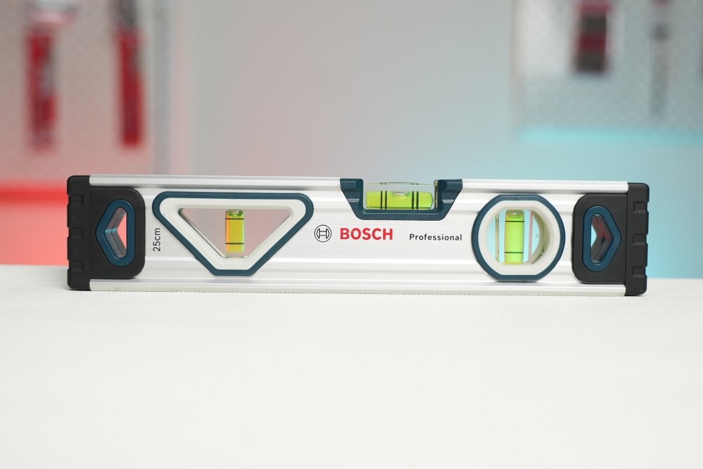 Thước thủy Bosch 1600A016BN 25 cm có nam châm