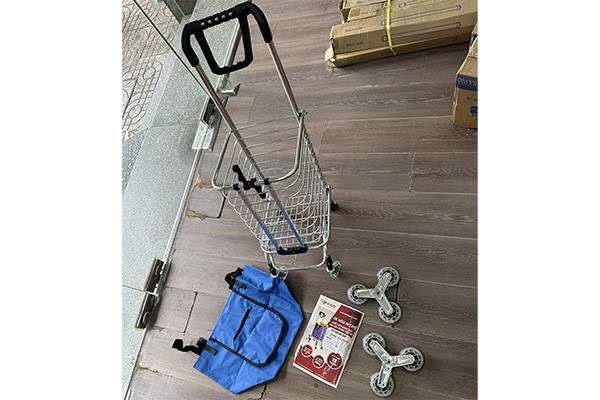 Xe kéo đi chợ leo cầu thang Fujihome SC-260